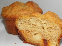 Füstölt sajtos kolbászos muffin recept